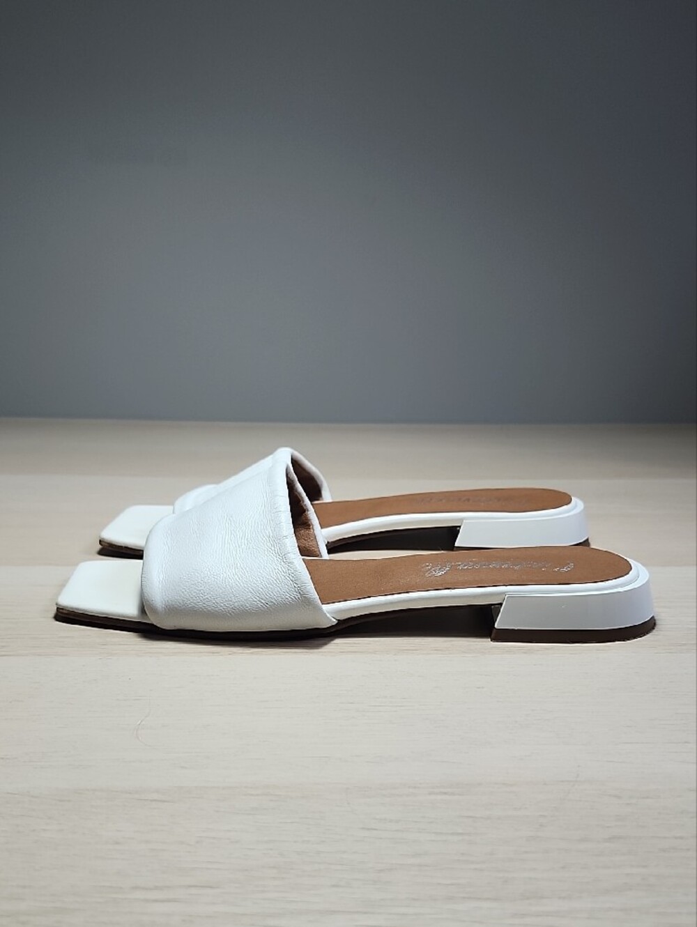 L'INTERVALLE White leather low block heel slide sandals - Picture 3 of 9